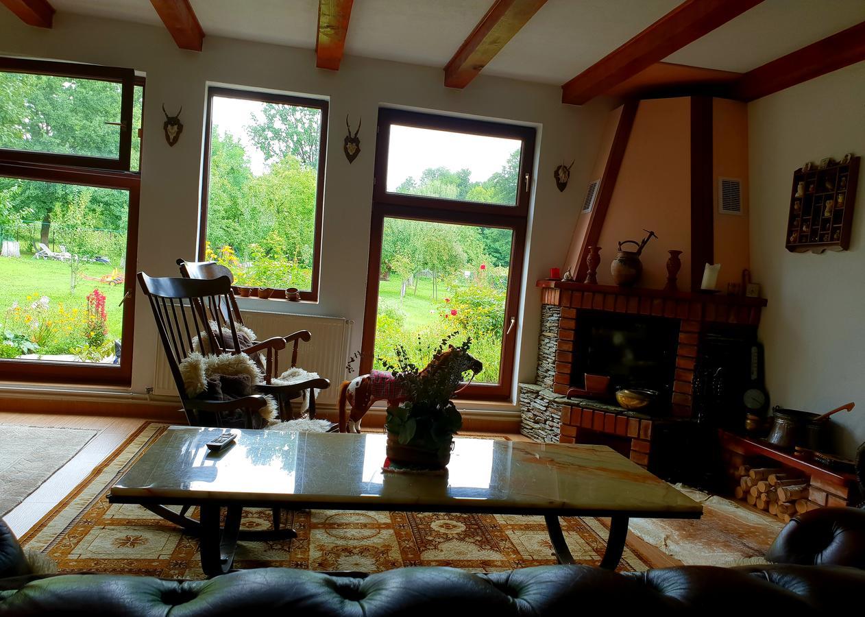 Pensiunea Casa Noastra Baia de Fier Exteriér fotografie
